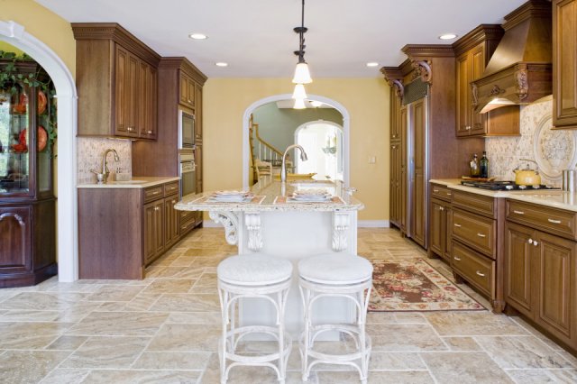 Bishop Cabinets - Traditional