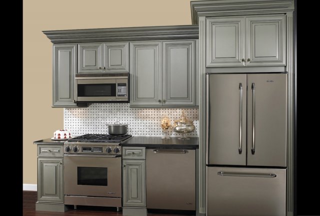 Bishop Cabinets - Traditional