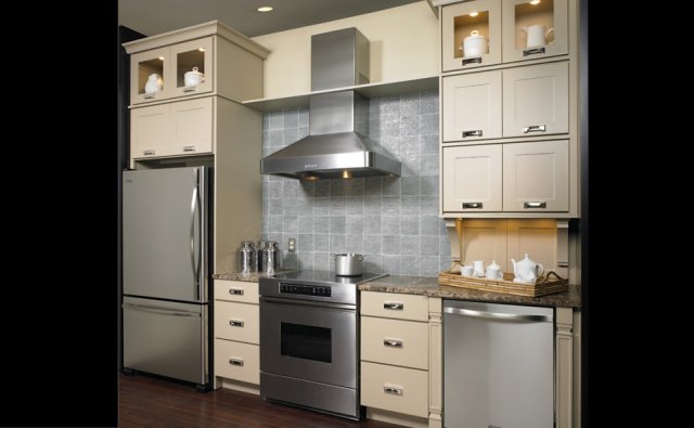 Bishop Cabinets - Traditional