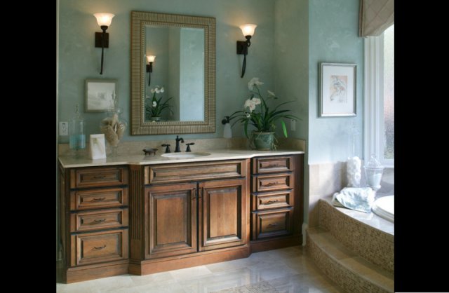 Bishop Cabinets - Traditional