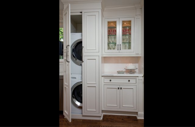 Bishop Cabinets - Traditional